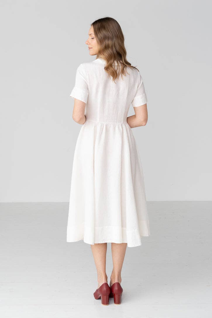 Classic – Short Sleeve Peter Pan Collar Linen Dress